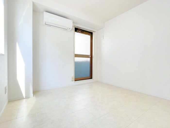 物件内観写真9　(居室)