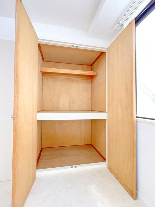 物件内観写真11　(収納)