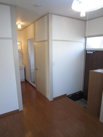 物件内観写真15　(玄関)