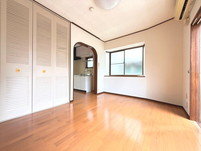 物件内観写真8　(居室)