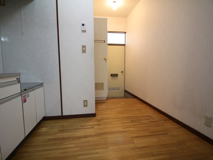 物件内観写真11　(廊下)