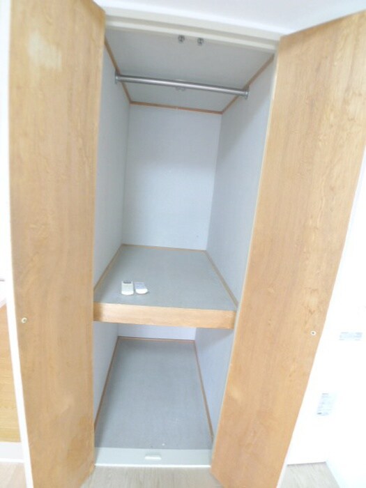 物件内観写真12　(収納)