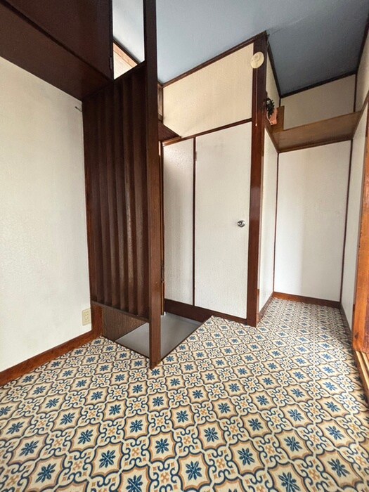 物件内観写真14　(玄関)