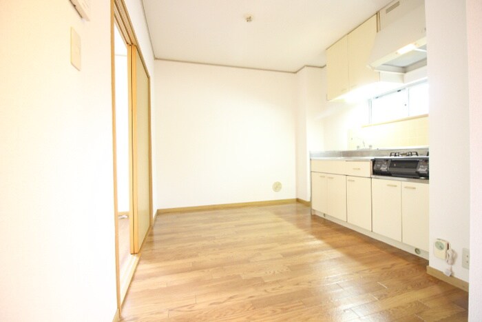 物件内観写真12　(廊下)