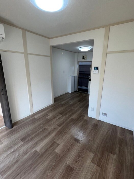 物件内観写真8　(居室)