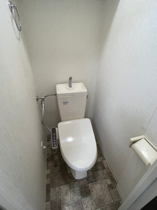 物件内観写真11　(トイレ)