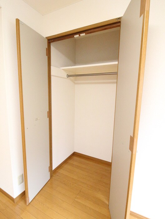 物件内観写真13　(収納)