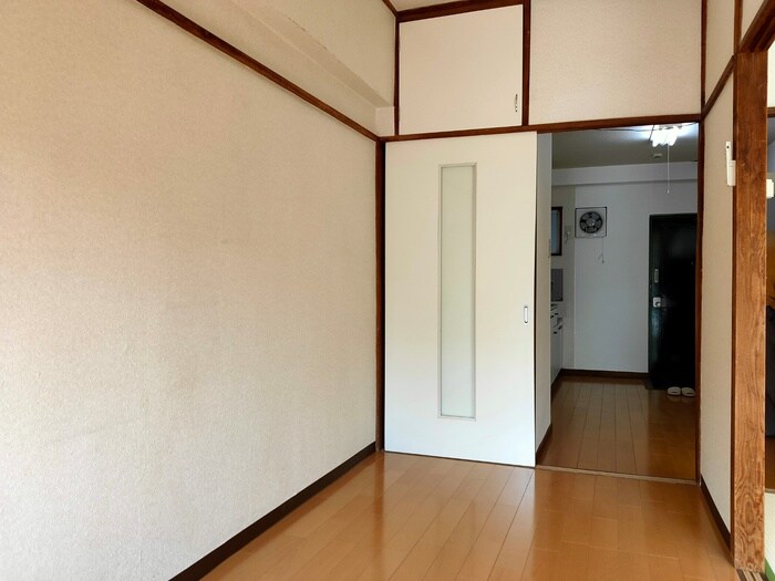 物件内観写真9　(居室)