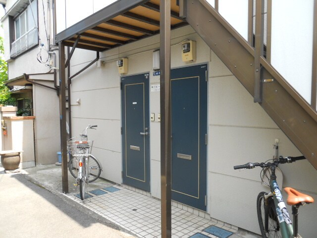 物件外観写真6　(エントランス部分)