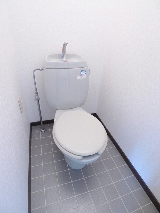 物件内観写真5　(トイレ)