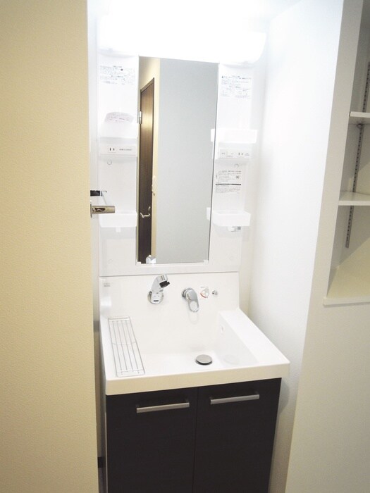 物件内観写真10　(洗面)