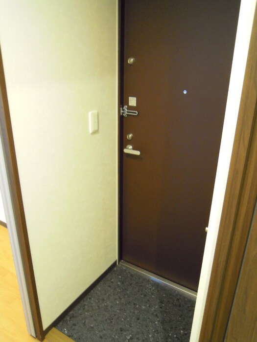 物件内観写真15　(玄関)