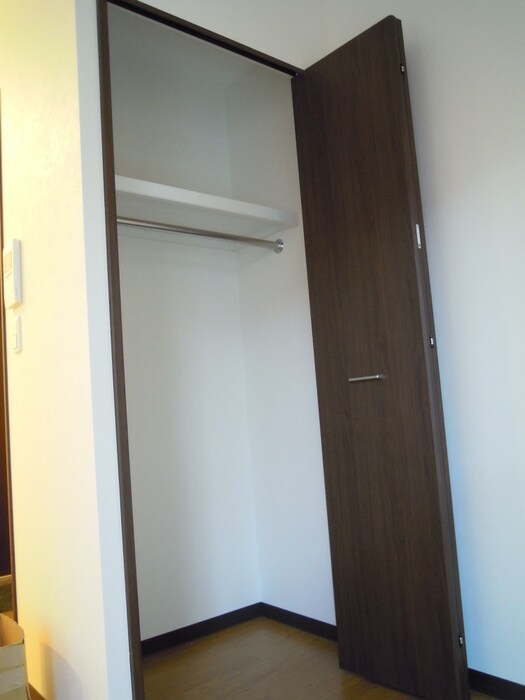 物件内観写真18　(収納)