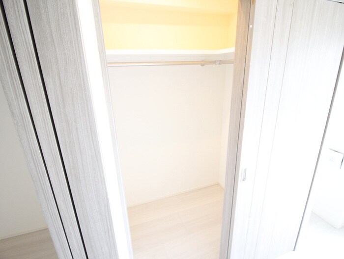 物件内観写真12　(収納)