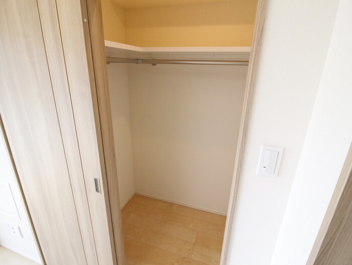 物件内観写真12　(収納)