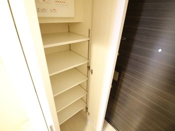 物件内観写真14　(靴箱)