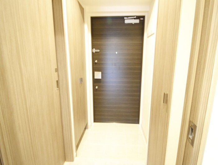 物件内観写真14　(玄関)