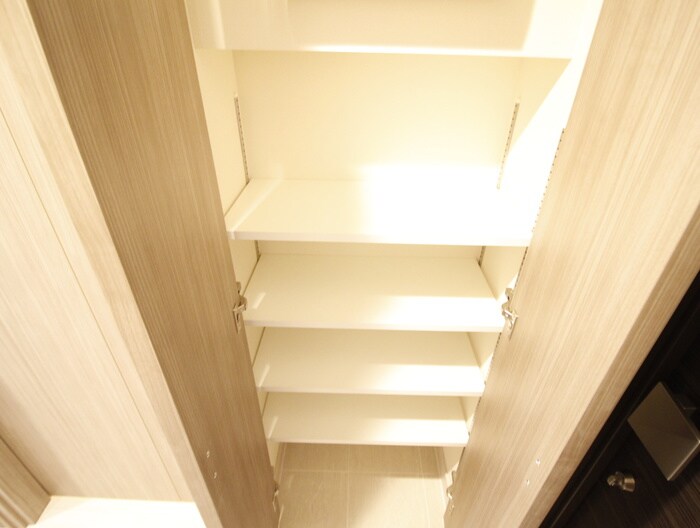 物件内観写真15　(靴箱)