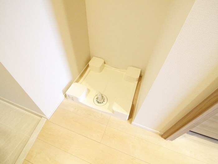 物件内観写真18　(洗濯機置場)