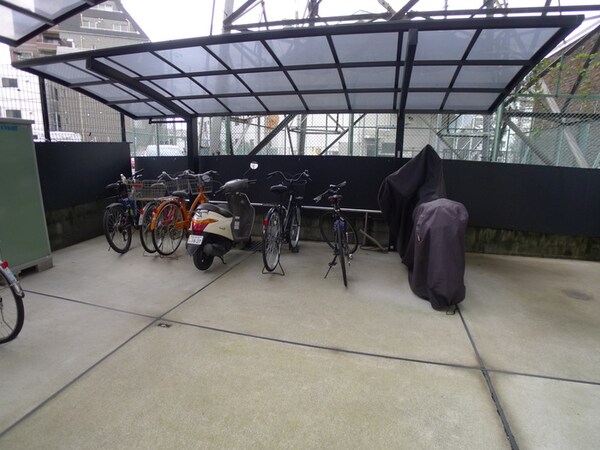 バイク置き場