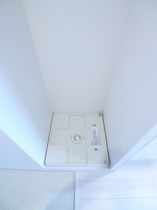 物件内観写真16　(洗濯機置場)