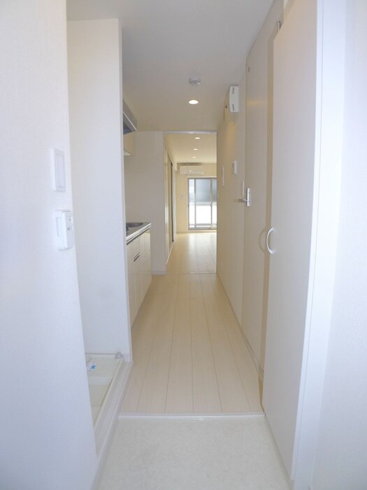 物件内観写真18　(玄関)