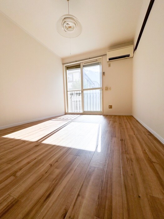 物件内観写真9　(居室)