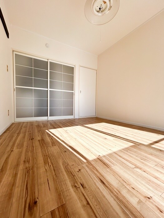 物件内観写真10　(居室)