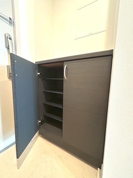 物件内観写真8　(靴箱)