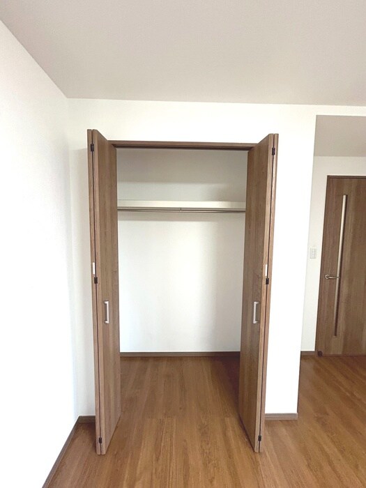 物件内観写真12　(収納)