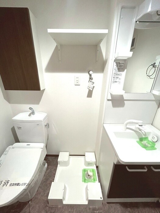 物件内観写真15　(洗濯機置場)