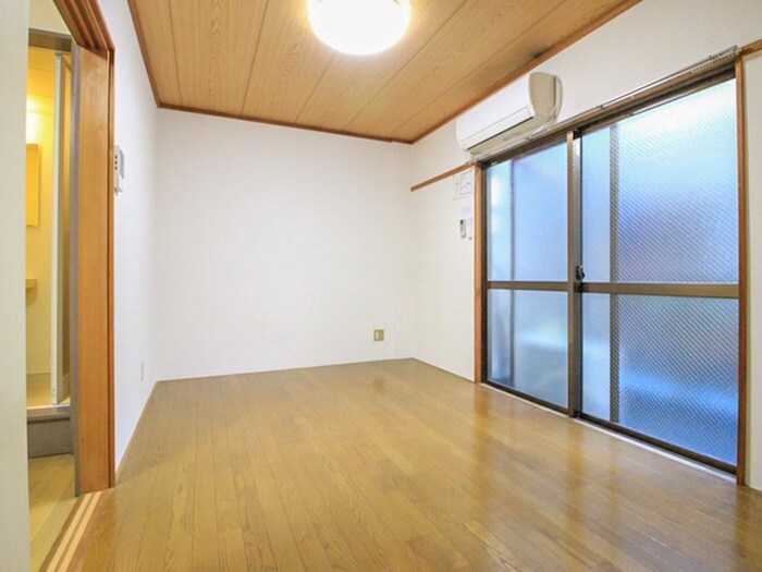 物件内観写真14　(室内からの展望)