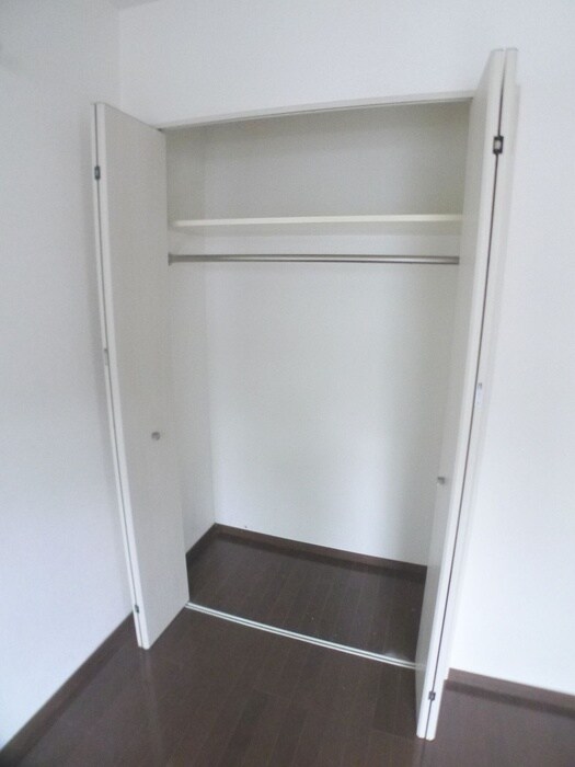 物件内観写真12　(収納)