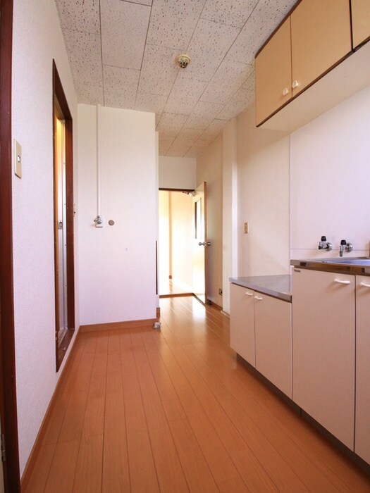 物件内観写真8　(廊下)