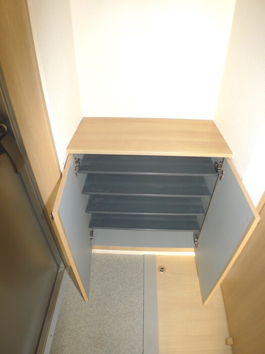 物件内観写真7　(靴箱)