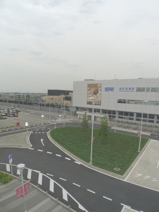 物件内観写真19　(室内からの展望)