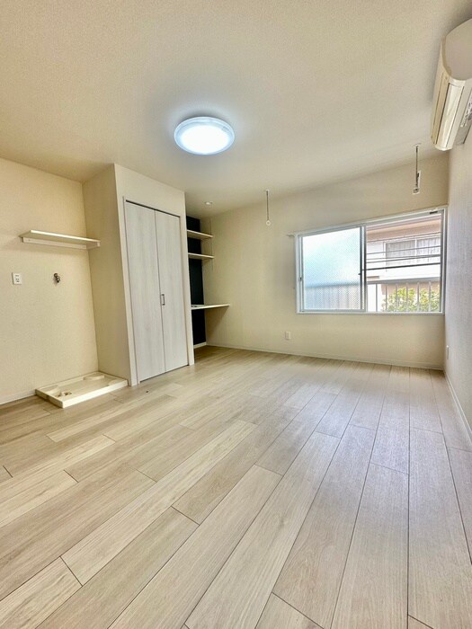 物件内観写真10　(居室)