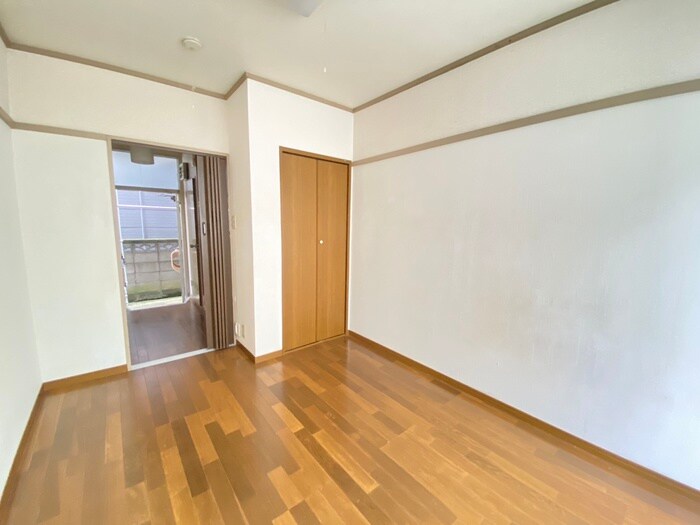 物件内観写真9　(居室)