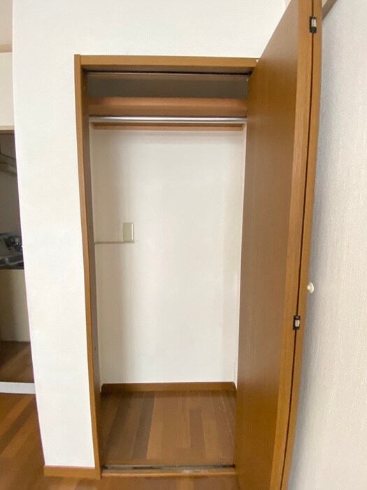 物件内観写真15　(収納)
