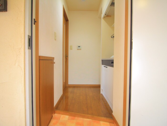物件内観写真17　(廊下)