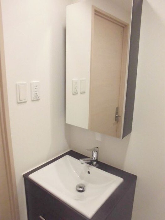 物件内観写真9　(洗面)