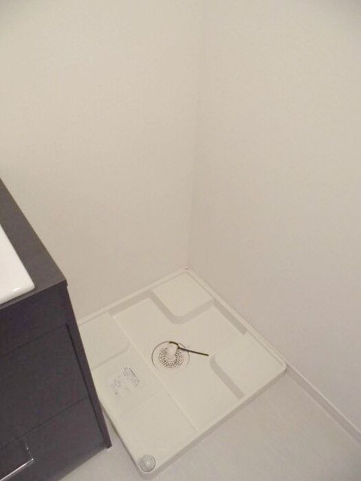 物件内観写真12　(洗濯機置場)