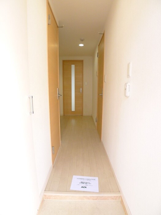 物件内観写真17　(玄関)