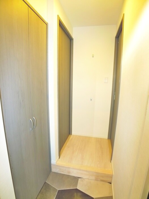 物件内観写真19　(廊下)