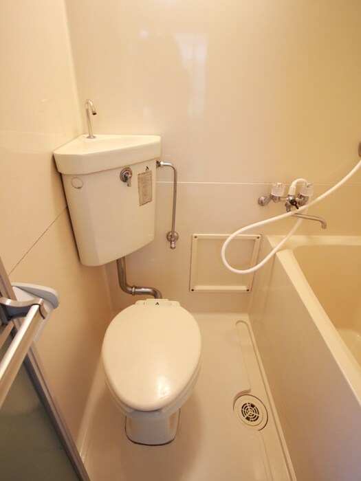 物件内観写真8　(トイレ)