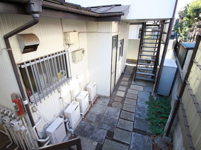 物件外観写真5　(エントランス部分)