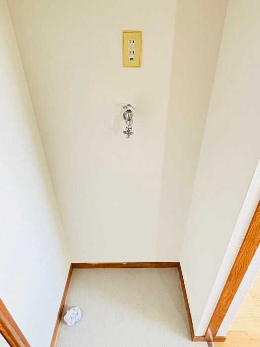 物件内観写真15　(洗濯機置場)