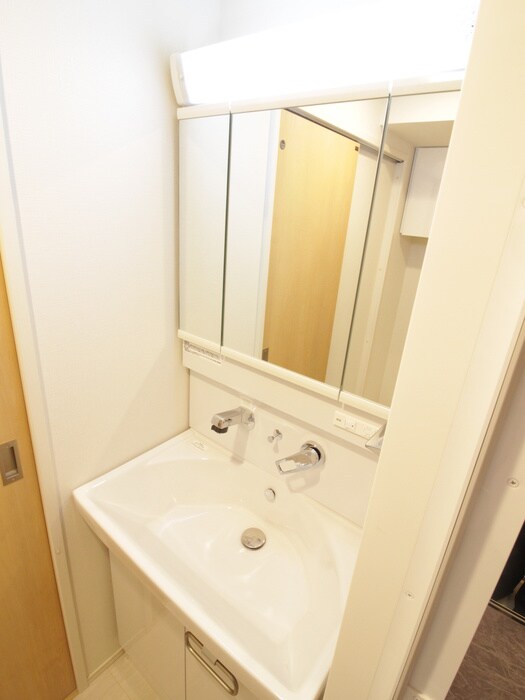 物件内観写真13　(洗面)