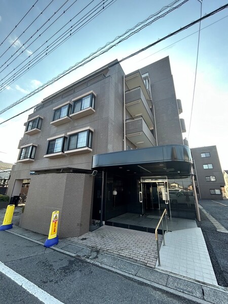 ｴｽ・ﾊﾞｲ・ｴﾙﾏﾝｼｮﾝ越谷（204）外観写真