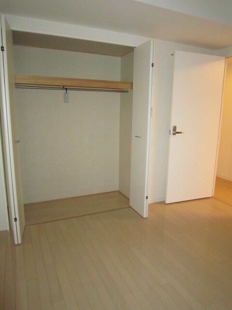 物件内観写真12　(収納)
